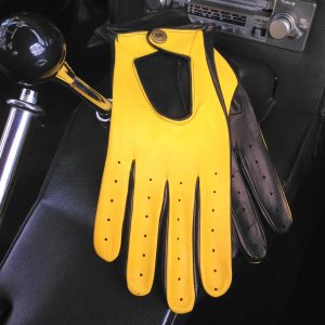Driving gloves
